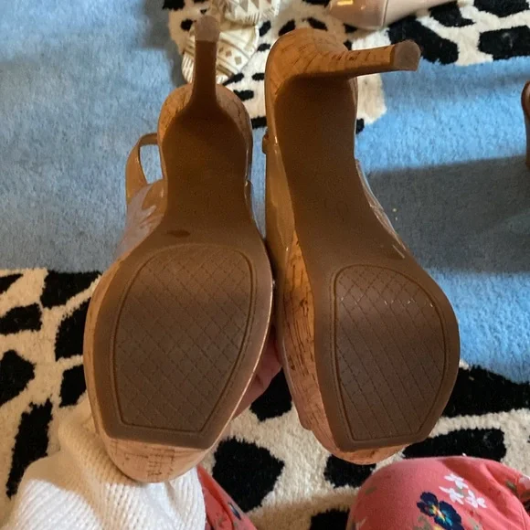Brand new never worn Jessica Simpson heels - Picture 3 of 3